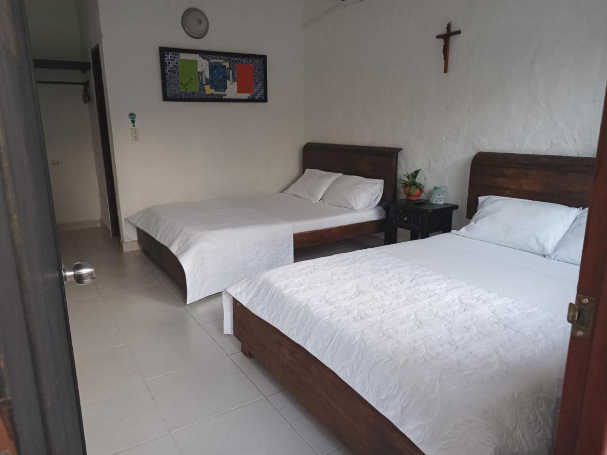 Hotel Villa Maritza Melgar Buitenkant foto