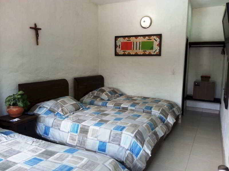 Hotel Villa Maritza Melgar Buitenkant foto