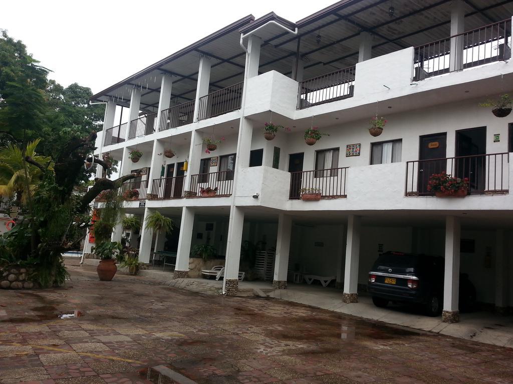 Hotel Villa Maritza Melgar Buitenkant foto