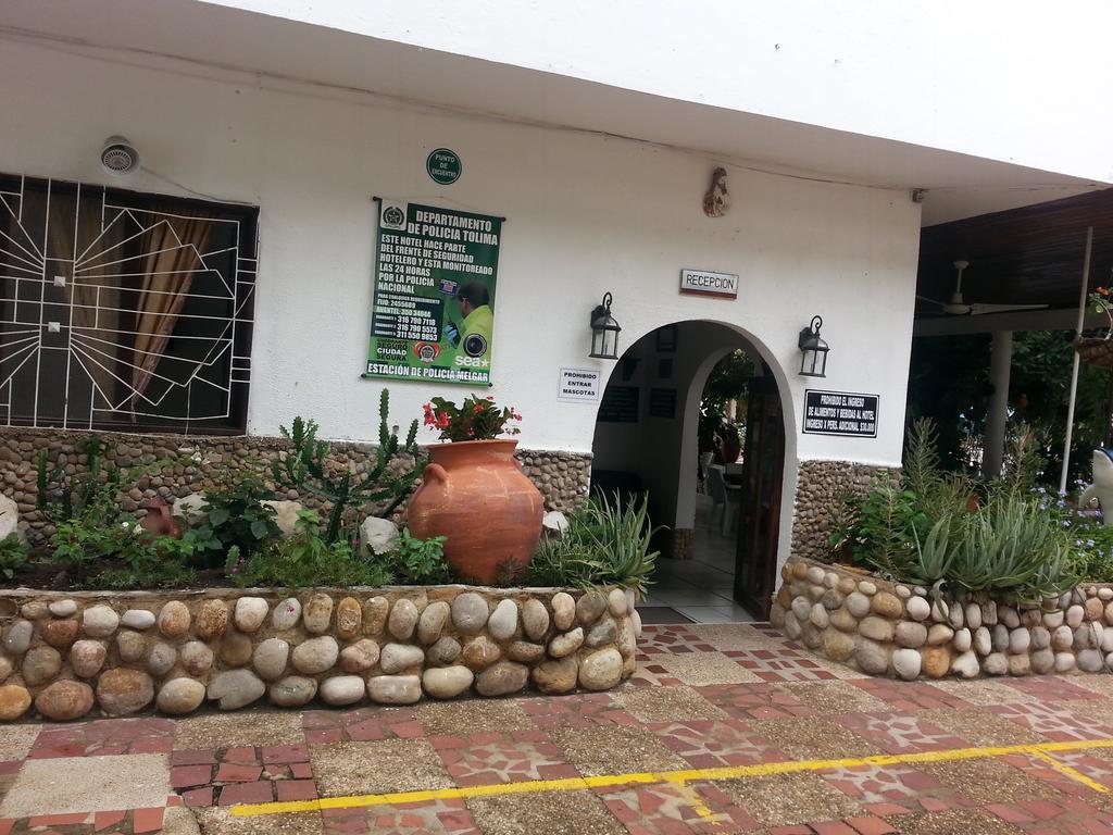 Hotel Villa Maritza Melgar Buitenkant foto
