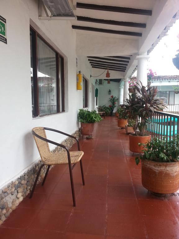 Hotel Villa Maritza Melgar Buitenkant foto