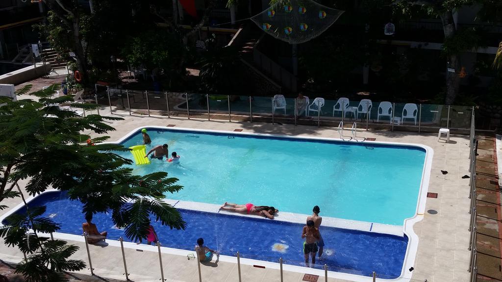 Hotel Villa Maritza Melgar Buitenkant foto