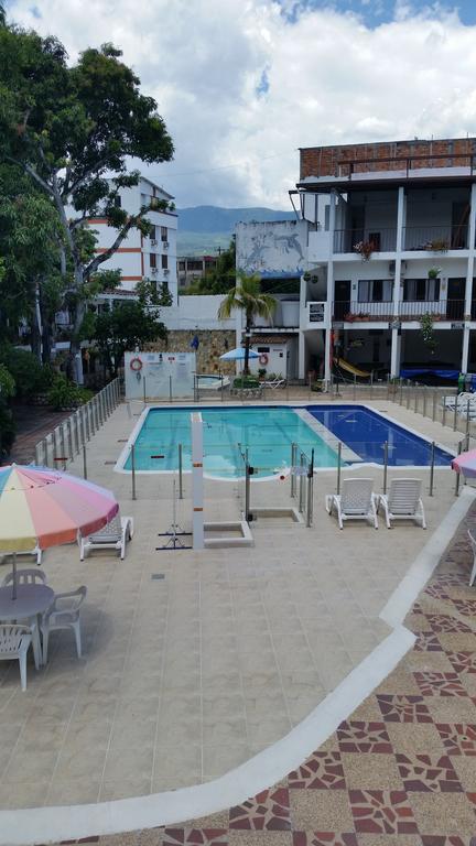 Hotel Villa Maritza Melgar Buitenkant foto