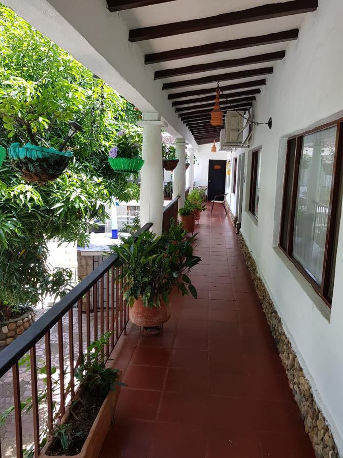 Hotel Villa Maritza Melgar Buitenkant foto